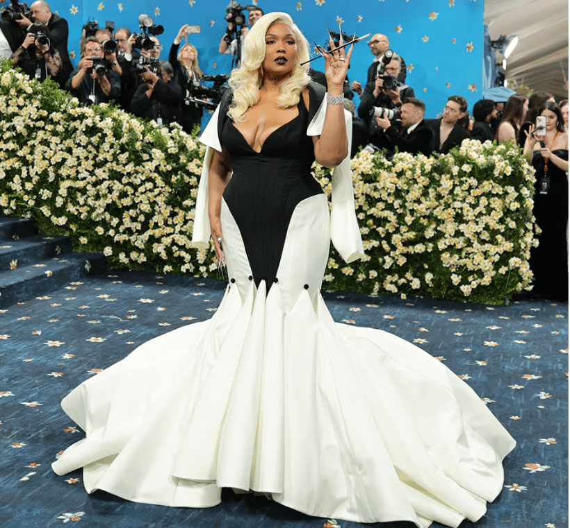 Lizzo (Custom) Lizzo (Custom)