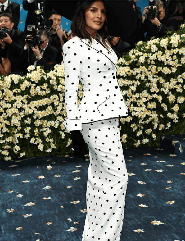 Priyanka Chopra (Balmain) Priyanka Chopra (Balmain)