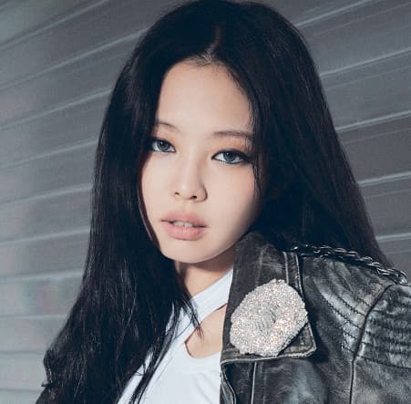 Jennie: The Stylish Rapper Jennie: The Stylish Rapper