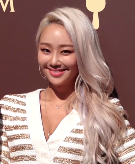 Kim Hyo-jung (Hyolyn)