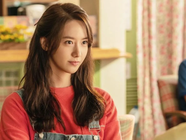 Yoona (Girls' Generation)