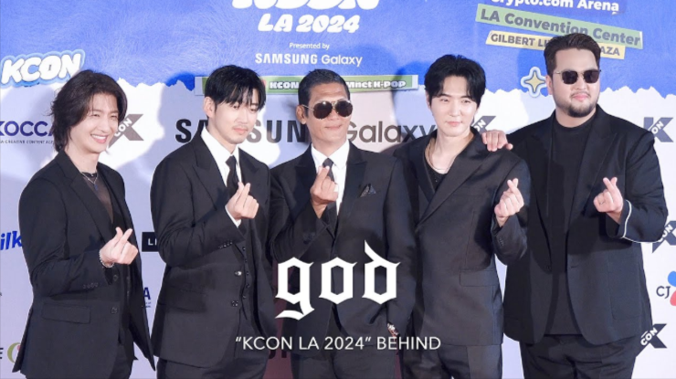 g.o.d energizes the crowd g.o.d energizes the crowd
