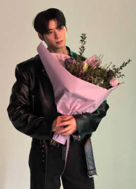  Cha Eunwoo (ASTRO) 