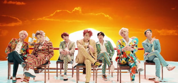 BTS - IDOL BTS - IDOL
