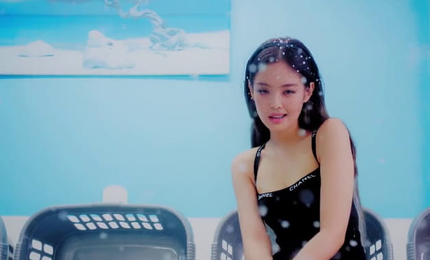 JENNIE - SOLO JENNIE - SOLO