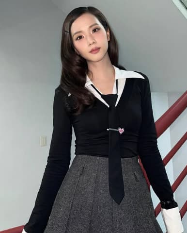  Jisoo (BLACKPINK) 